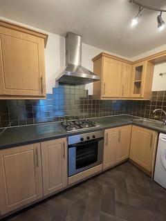 2 bedroom apartment to rent, Fieldway Avenue, Leeds