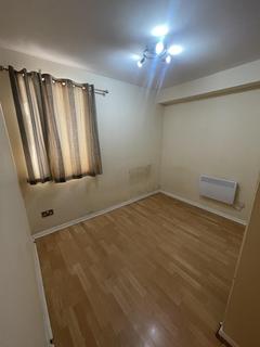 1 bedroom flat to rent, Magpie Close, EN1