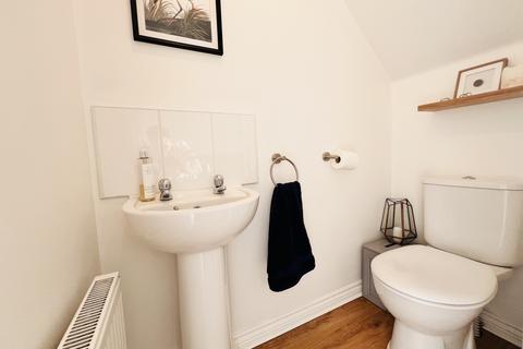 27 Douglas Way, Murton, Seaham, SR7 9HX
