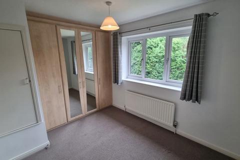 2 bedroom semi-detached house to rent, Meadow Park Road, Stourbridge