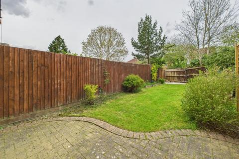 17 Bittern Way, Aylesbury, HP19 0WP