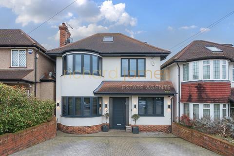 5 bedroom detached house for sale, Tretawn Gardens, Mill Hill, NW7