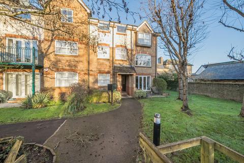 2 bedroom apartment for sale, Uxbridge Road, Rickmansworth, Hertfordshire