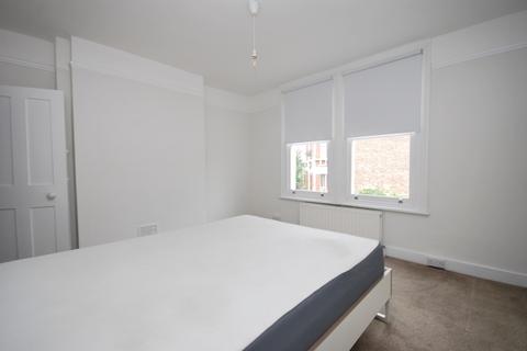 2 bedroom flat to rent, Tintagel Crescent Dulwich SE22