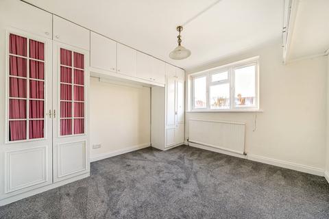 3 bedroom terraced house to rent, Byron Avenue, New Malden, KT3