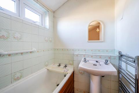 17 Brickett Close, Ruislip, HA4 7YE