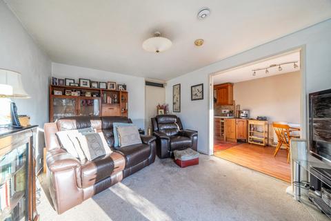 17 Brickett Close, Ruislip, HA4 7YE