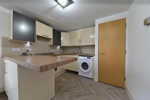 1 bedroom flat to rent, High Street, Stevenage