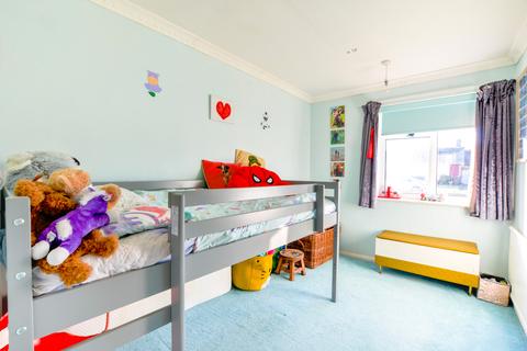7 Bailey Crescent, Eastbourne, BN22 0RD