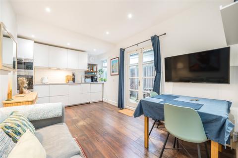 2 bedroom maisonette for sale, London SW17