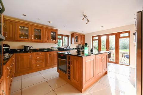 6 bedroom detached house for sale, St. Kitts Close, St. Leonards-On-Sea