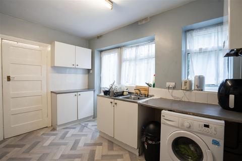 80 Botha Road, Bordesley Green, Birmingham, B9 5LT