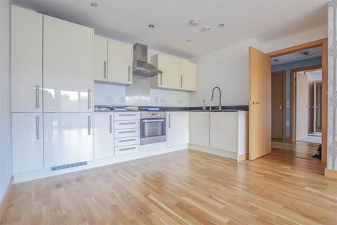 2 bedroom flat for sale, Smeaton Court, Hertford SG13