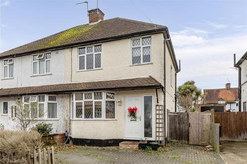 Tewkesbury Close, Byfleet