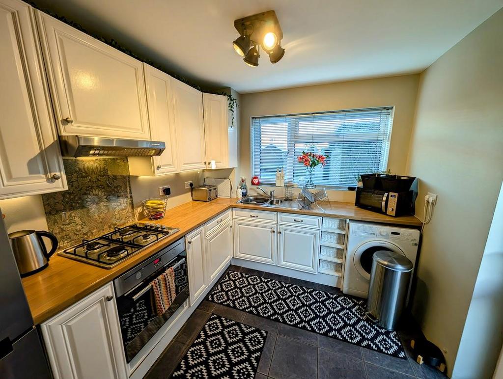 66 Merlin Kitchen 4.jpg