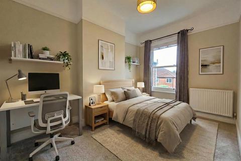 3 bedroom terraced house to rent, St. Andrews Avenue, Timperley