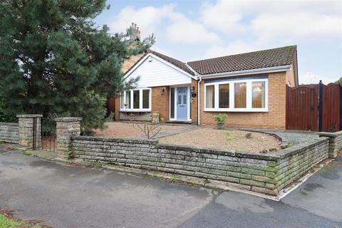 2 bedroom detached bungalow for sale, Hunter Road, Elloughton