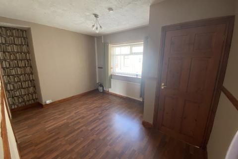 2 bedroom property to rent, QUEEN STREET,