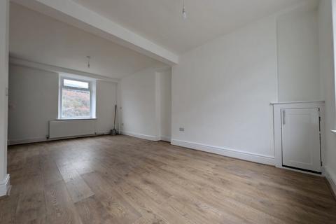 3 bedroom terraced house to rent, Park Street, Mountain Ash, CF45 3YL