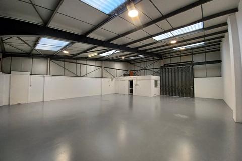 Warehouse to rent, Unit 4 Victory Close, Woolsbridge Industrial Estate, Wimborne, BH21 6SX