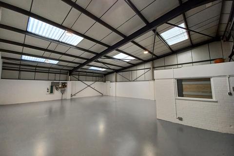 Warehouse to rent, Unit 4 Victory Close, Woolsbridge Industrial Estate, Wimborne, BH21 6SX