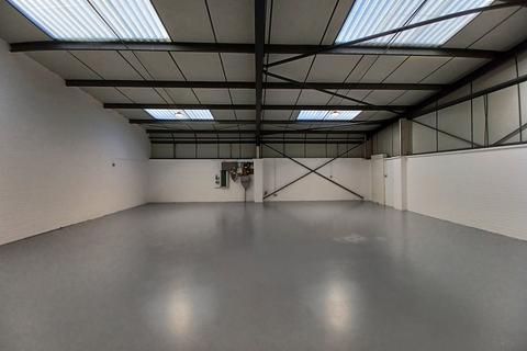 Warehouse to rent, Unit 4 Victory Close, Woolsbridge Industrial Estate, Wimborne, BH21 6SX