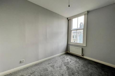 1 bedroom flat to rent, Albion Road, Scarborough, North Yorkshire