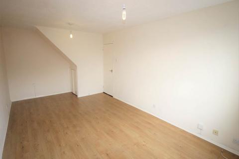 2 bedroom flat to rent, Woodleigh, Churchfields, South Woodford