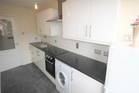 2 bedroom flat to rent, Woodleigh, Churchfields, South Woodford