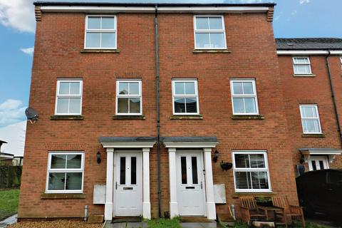 4 bedroom townhouse for sale, Enders Close, Enfield EN2