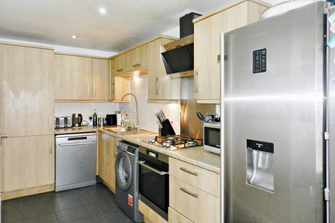 4 bedroom townhouse for sale, Enders Close, Enfield EN2