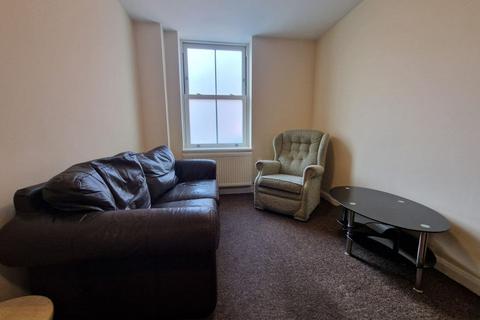 3 bedroom end of terrace house to rent, Riley Road, BRIGHTON BN2