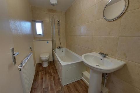 2 bedroom flat to rent, Halifax Road, Wadsley Bridge, Sheffield, S6 1LH