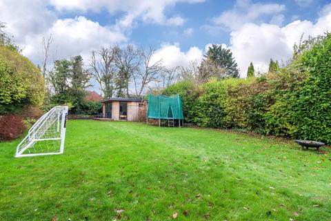 15 Mayflower Way, Beaconsfield, HP9 1UF