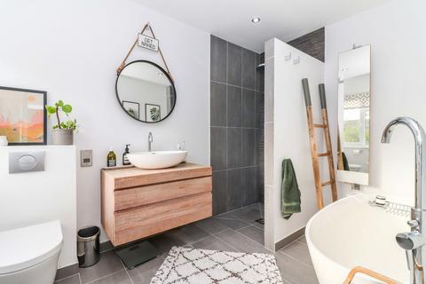 15 Mayflower Way, Beaconsfield, HP9 1UF