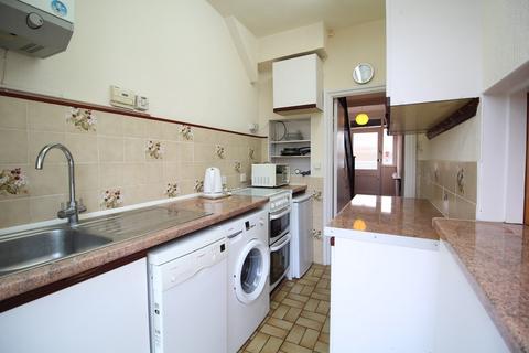 3 bedroom terraced house for sale, Bridport Road, Thornton Heath, CR7