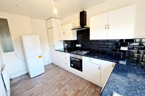 1 bedroom flat to rent, Bury New Road, Prestwich, M25