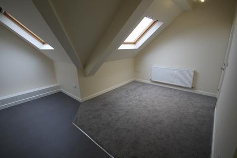 2 bedroom flat to rent, 1 High Greave Court, Sheffield, S5