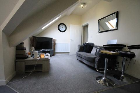 2 bedroom flat to rent, 1 High Greave Court, Sheffield, S5