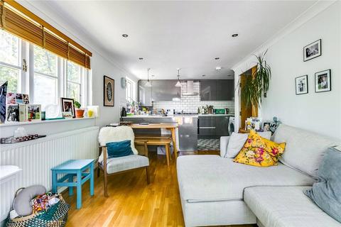 2 bedroom flat to rent, Brompton Park Crescent, London