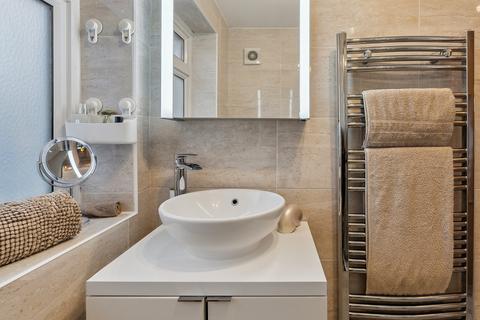 72 Brightside Avenue, Staines-upon-thames, TW18 1NQ