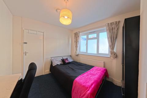 4 bedroom terraced house to rent, St Pauls Street, Brighton BN2