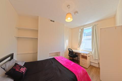 4 bedroom terraced house to rent, St Pauls Street, Brighton BN2