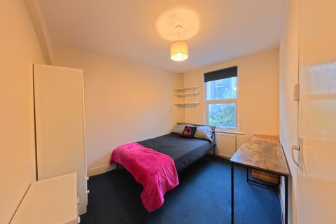 4 bedroom house to rent, Park Crescent, BRIGHTON BN2