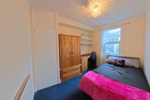 4 bedroom house to rent, Park Crescent, BRIGHTON BN2