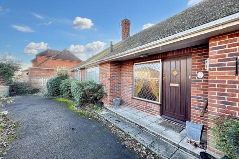 2 bedroom detached bungalow for sale, Sherbourne Drive, Windsor, SL4