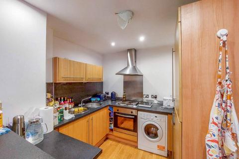 2 bedroom flat for sale, Lake House, 66 Ellesmere Street, Castlefield, Manchester, M15