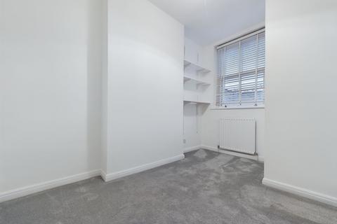 2 bedroom flat to rent, Clapham South, Cavendish Road