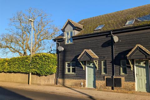 3 bedroom terraced house to rent, Hop Row, Ely CB6