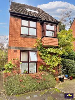 1 bedroom apartment to rent, Grovelands Close, London, SE5